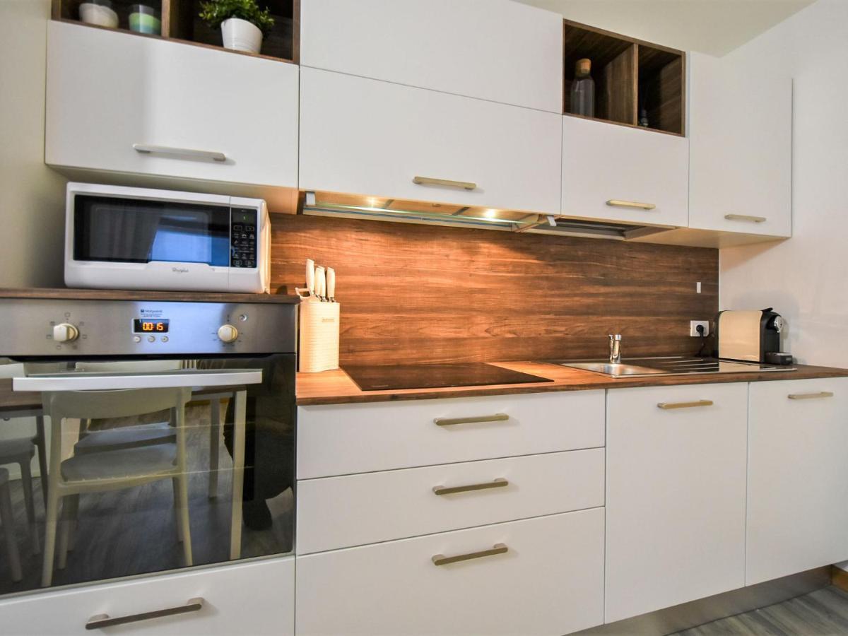 Astoria By Interhome *
